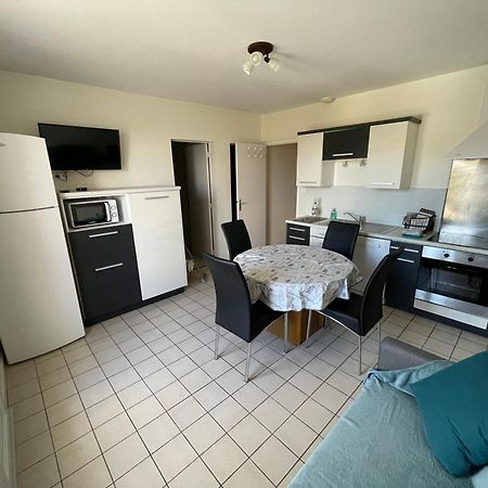 Logis Du Renfermis Apartment Saint-Meme-les-Carrieres Exterior photo